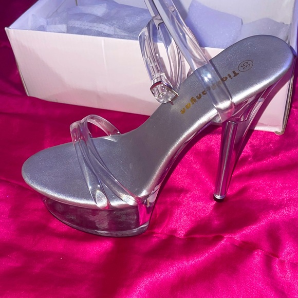 Dolls Kill Shoes - NWT Clear Platform Heels 🤍